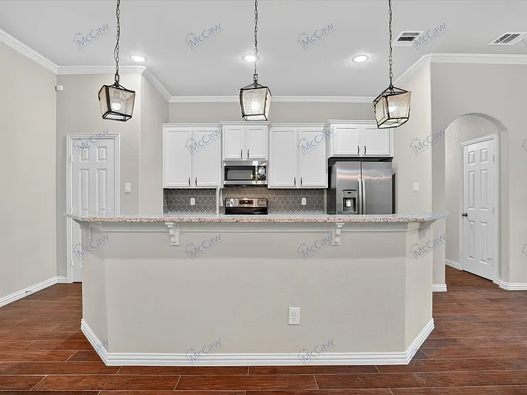 1310 Yale St — Photo 7