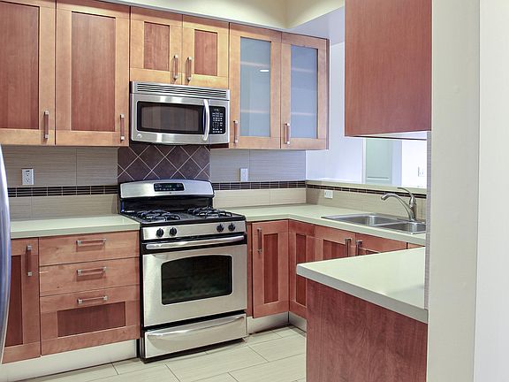 4th image of 11722 Ohio Ave APT 301