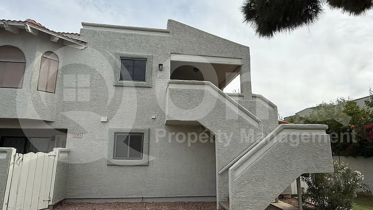 Building Photo - 850 S River Dr #2085