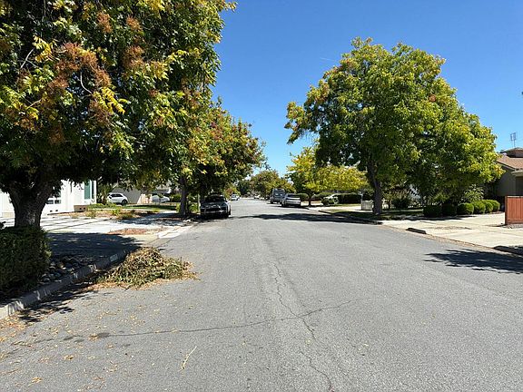 4th image of 1997 Kirby Way