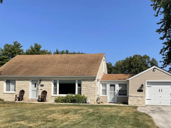 3240 North 129th STREET, Brookfield, WI 53005