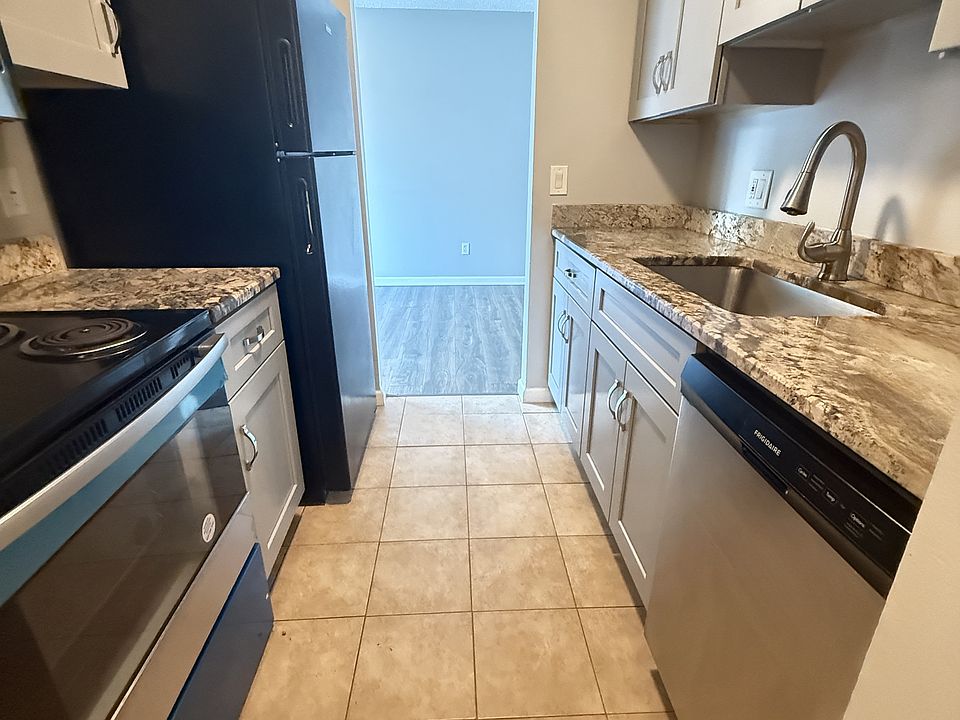 1st image of 2504 John R Rd