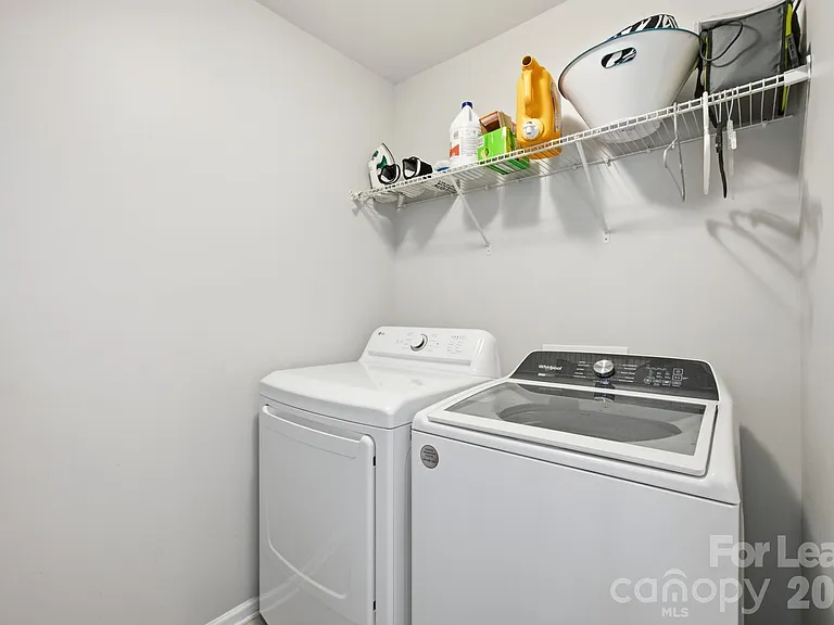 7037 Broughton Ln — Photo 20