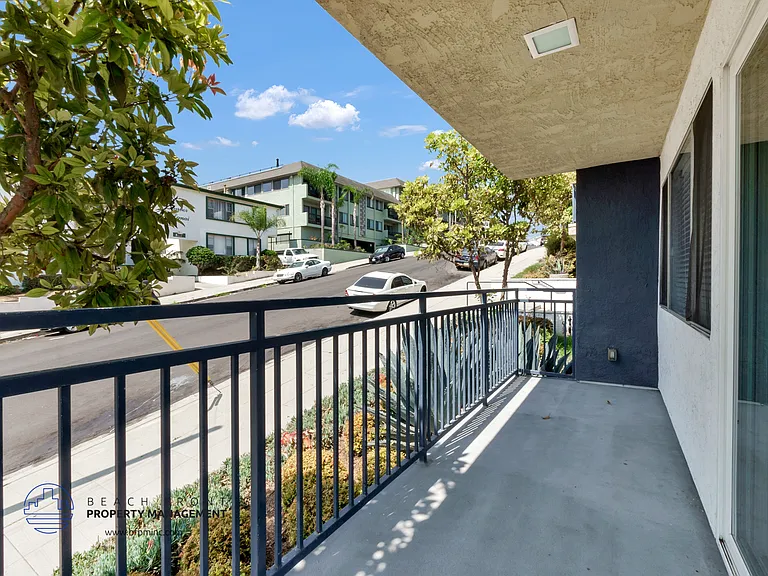 740 W 24th St. — Photo 31