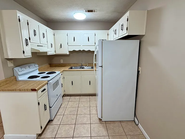 600 N Highway 22a Rd #3 — Photo 3