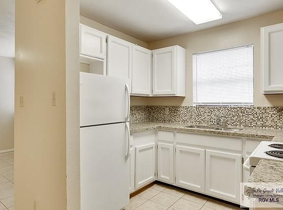 4th image of 722 Tumbleweed Dr APT 1