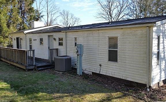 4th image of 4487 Hendersonville Hwy