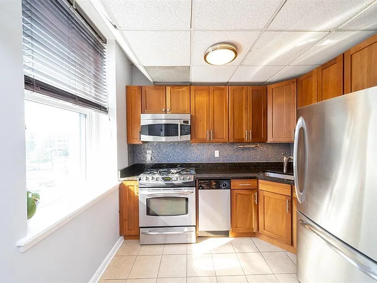 186 Wayne St #219D — Photo 5