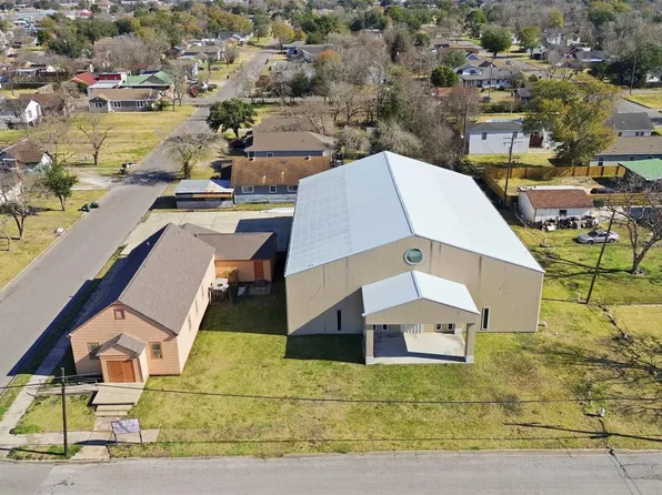 1444 2nd Ave, Pt Arthur, TX 77642