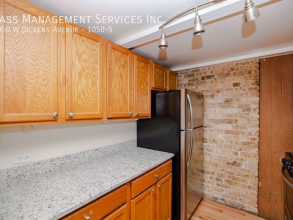 5th image of 1050 W Dickens Ave APT 5