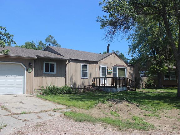 4th image of 304 E Main St