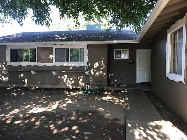 2091 El Manto Dr photo 1