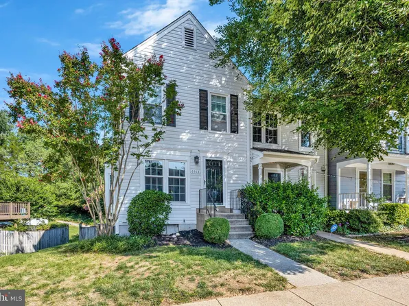 6512 Brick Hearth Ct, Alexandria, VA 22306