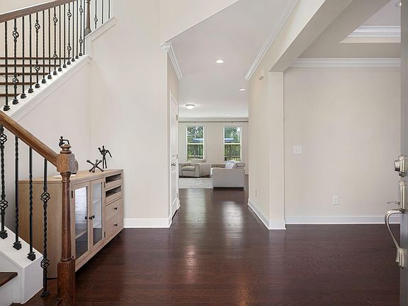 4th image of 3801 Hickory Manor Dr
