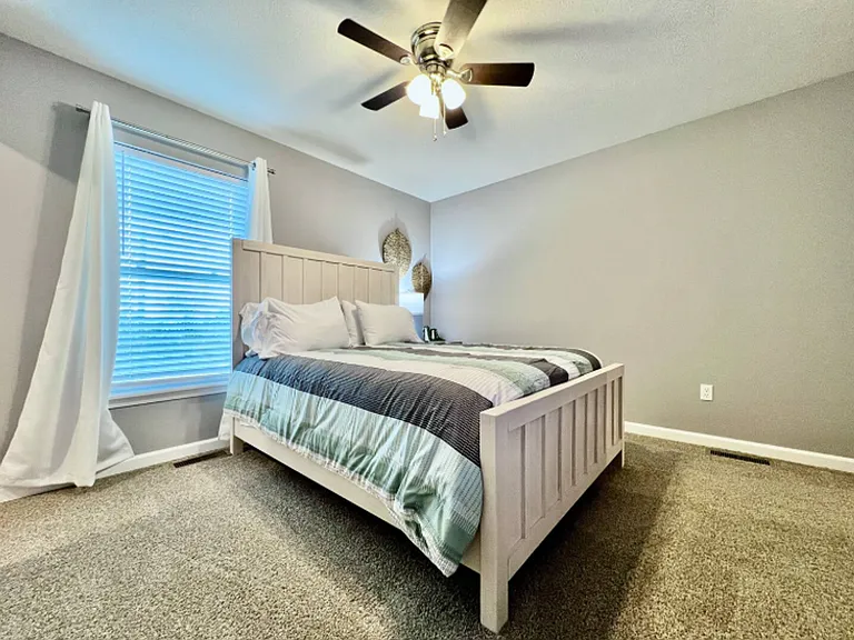 1011 N Anderson St — Photo 18