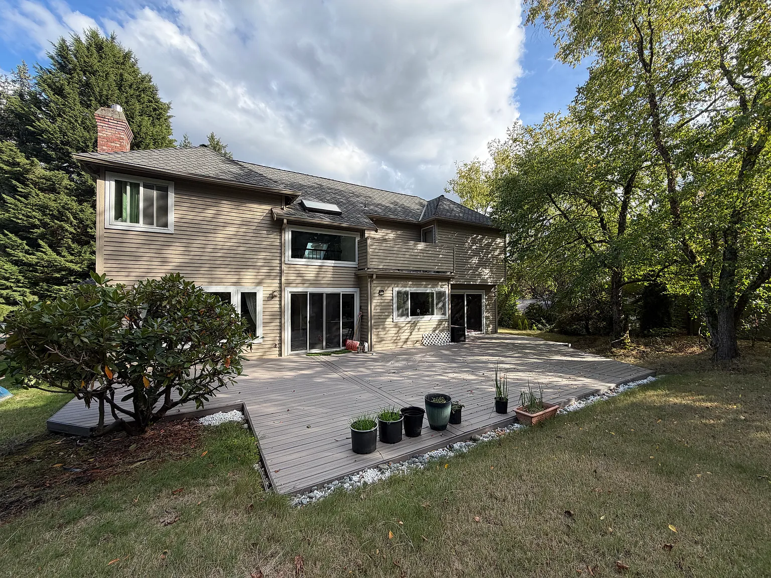 4 bed, 2.5 bath, 2740 sqft, $4,450 — Photo 3