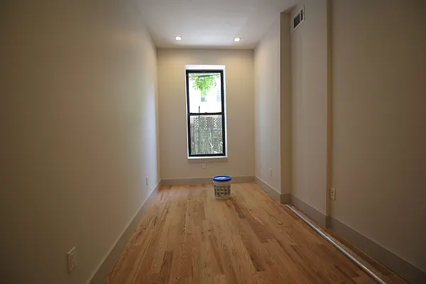 Rented by Nooklyn NYC LLC | media 30