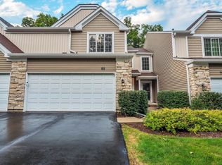68 Cambridge Ave, Streamwood, IL 60107