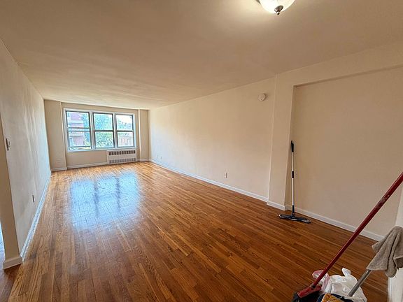 2nd image of 13955 35th Ave APT 5J
