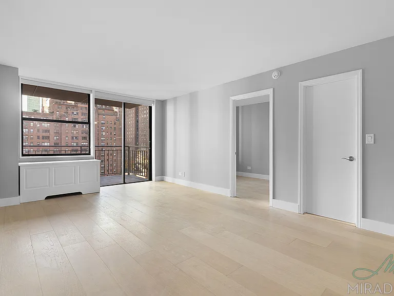 330 E 39th St #21D — Photo 1