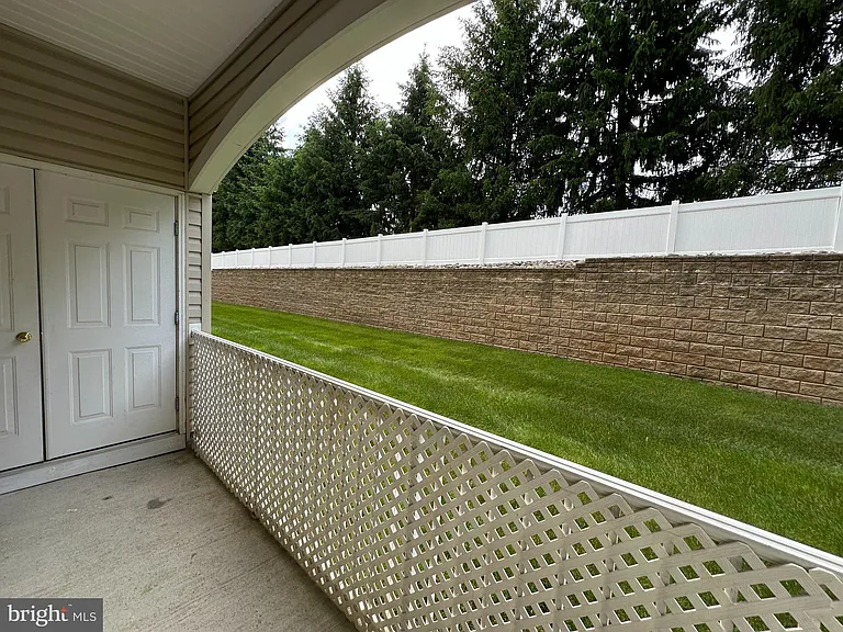 416 Masterson Ct — Photo 27