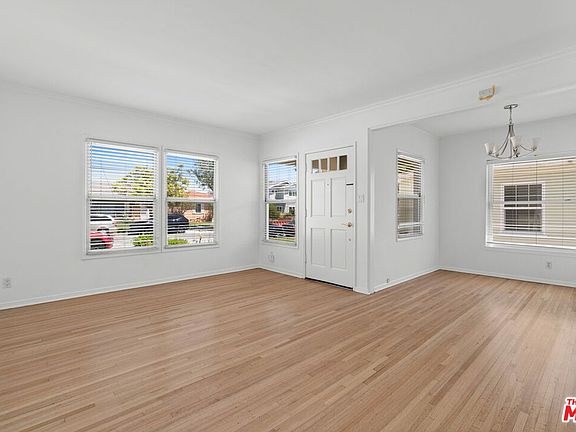 3rd image of 8011 Campion Dr
