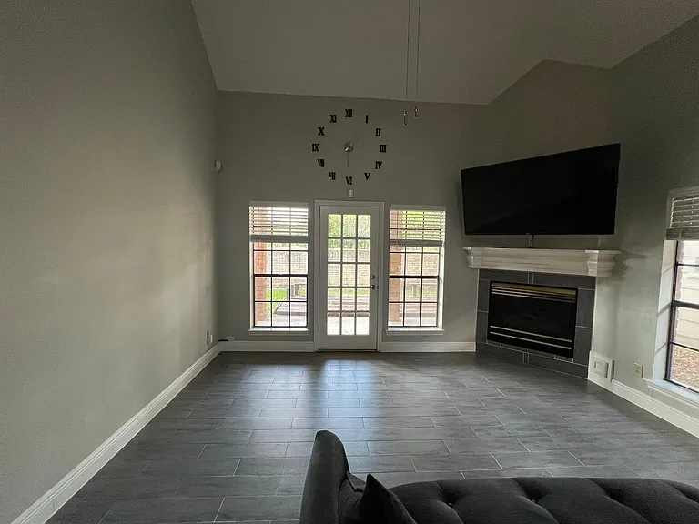 6990 Oakwood Park — Photo 12