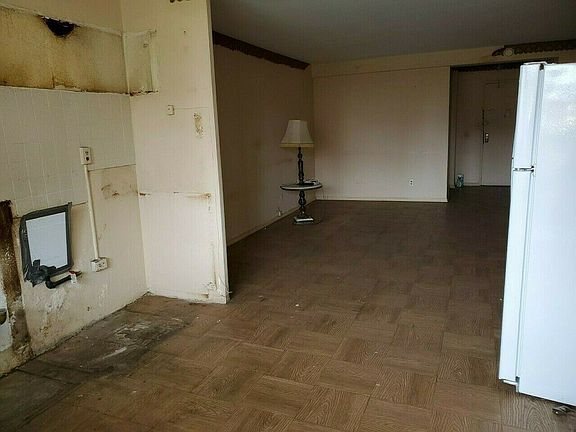 4th image of 61-35 98th St #8N