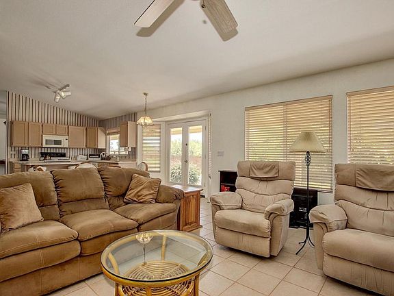 5th image of 529 E Blue Eagle Ln