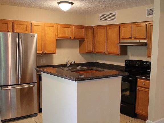 5th image of 465 Forestway 205 Cir