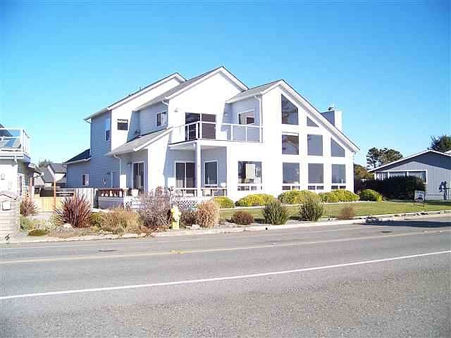 1st image of 1695 Pebble Beach Dr