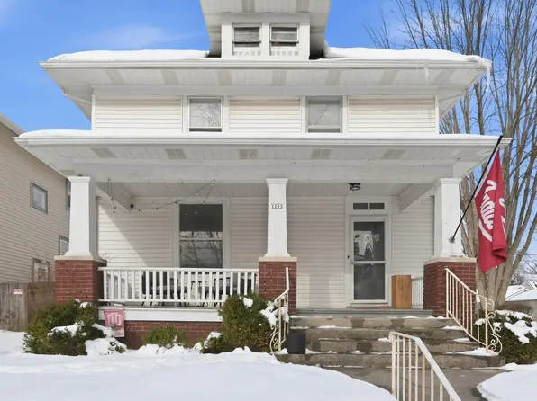 1202 W Oakdale Dr, Fort Wayne, IN 46807