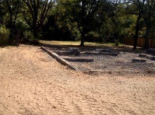 100 9th St, Comanche, TX 76442