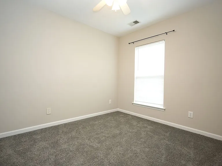 8065 Stoneham Ct — Photo 16