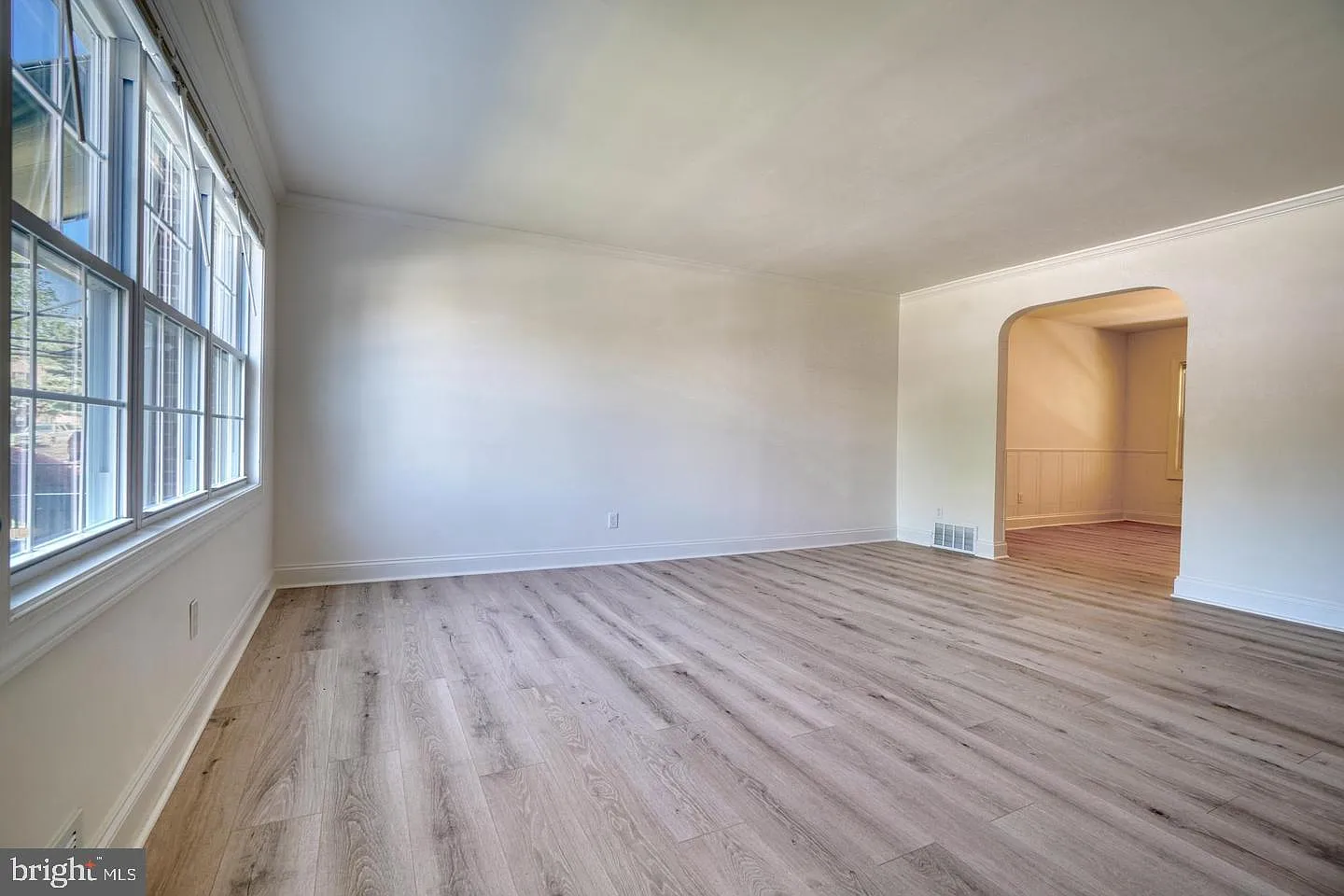 3 bed, 2.0 bath, 1905 sqft, $2,500 — Photo 3