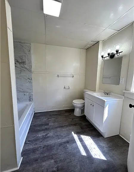 1317 Plum St #2 — Photo 2