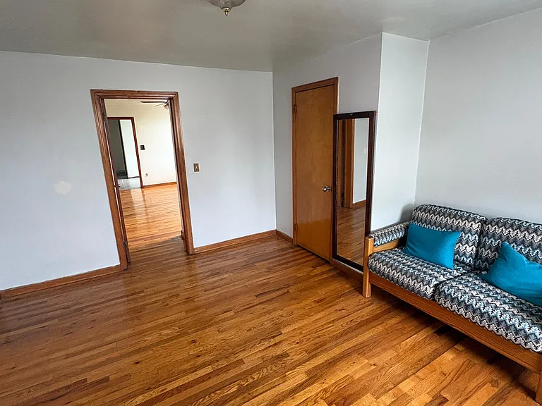 112 Franklin St — Photo 5