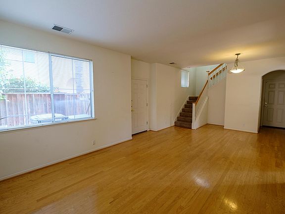 5th image of 2567 Palmetta Palm Ct