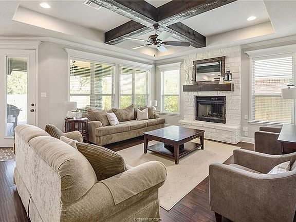 5th image of 2128 Chestnut Oak Cir