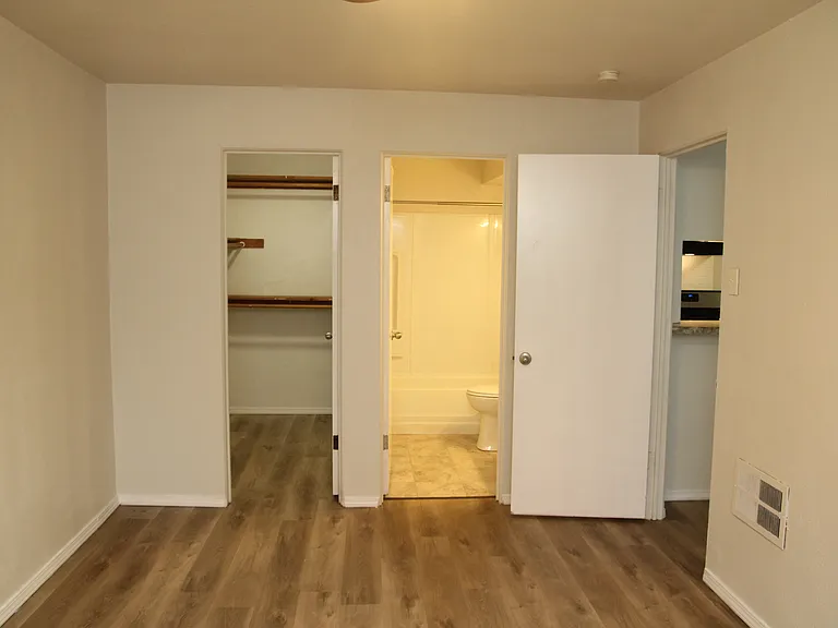 2036 S Big Bend Blvd #2036 — Photo 8