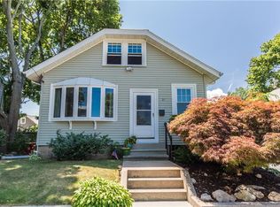 31 Hollywood Ave, Warwick, RI 02888