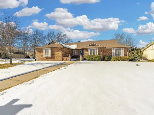 10254 W Alamo Ct, Wichita, KS 67212