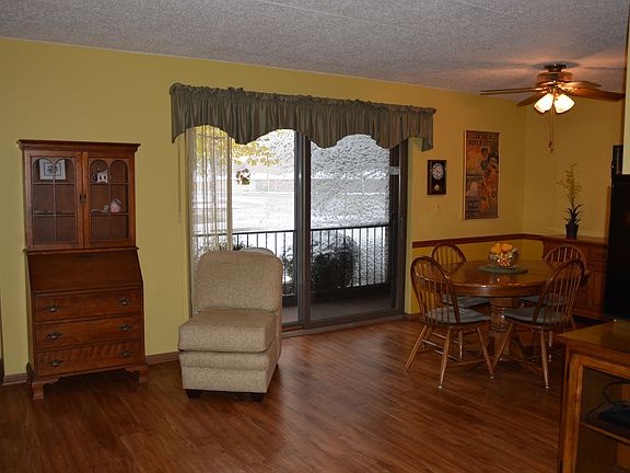 4th image of 7944 Paxton Ave APT A