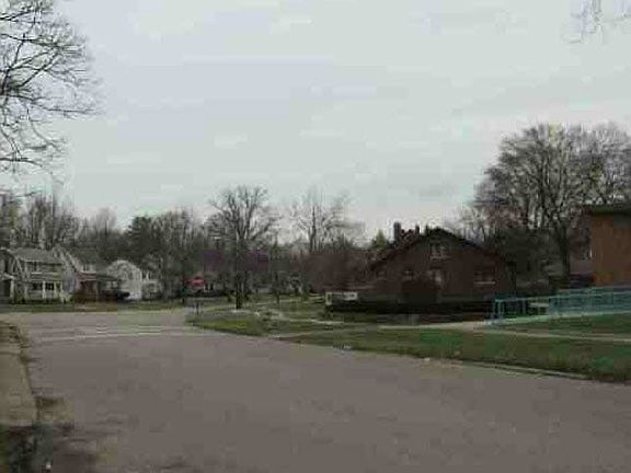 2nd image of 973 Caledonia Ave