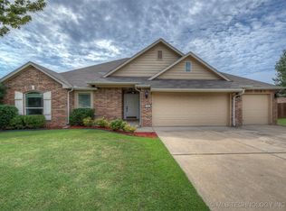 701 E Fargo St, Broken Arrow, OK 74012