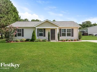 24 Rocks Edge Ln, Smithfield, NC 27577