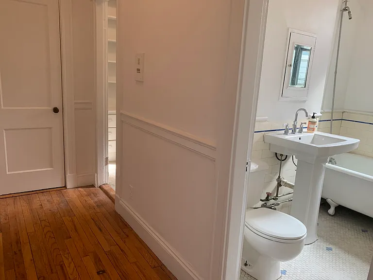 43 Glenville Ave #4 — Photo 5