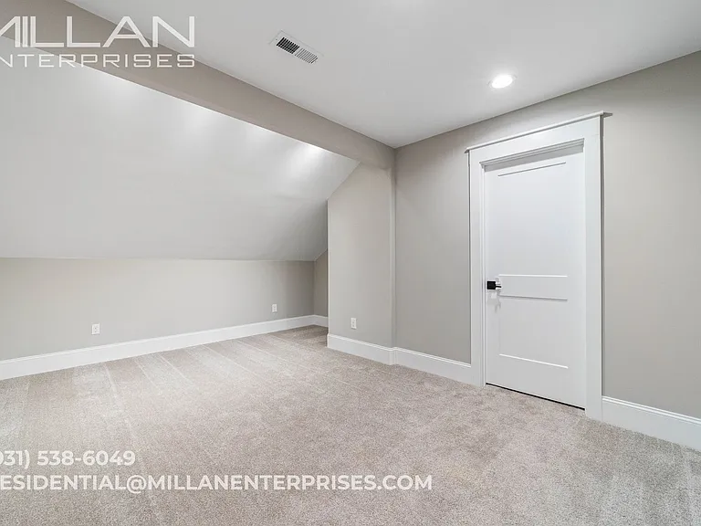 1088 Veridian Dr #B — Photo 47
