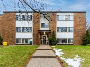 3225 College Ave, Windsor, ON N9C 1S7