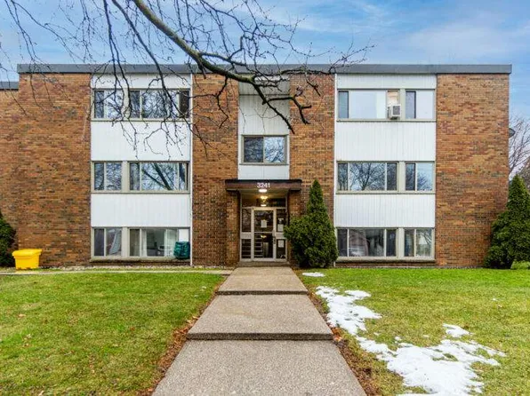 3225 College Ave, Windsor, ON N9C 1S7